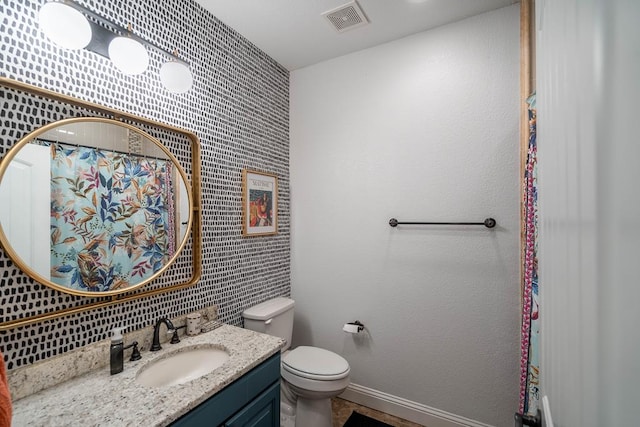 7604 Keyhaven St, Odessa, TX 79765 - full bathroom featuring vanity and a shower with shower curtain