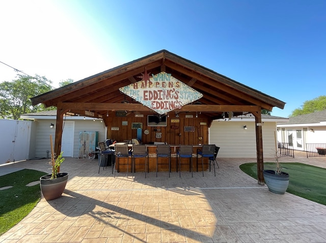 1401 S Franklin Ave, Monahans, TX 79756 - view of patio / terrace