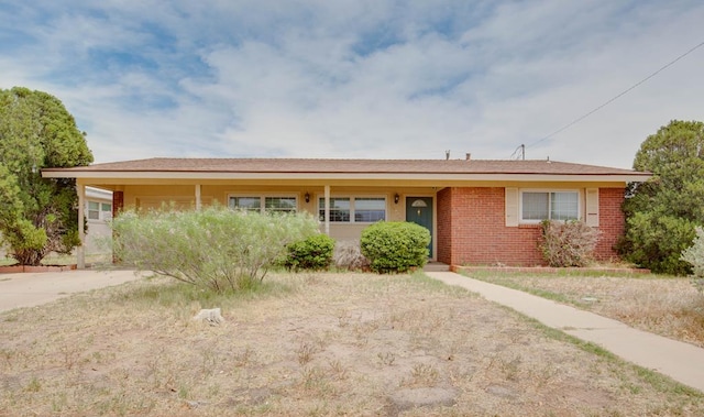 2802 Windsor Dr, Odessa, TX 79762 - ranch-style home featuring brick siding