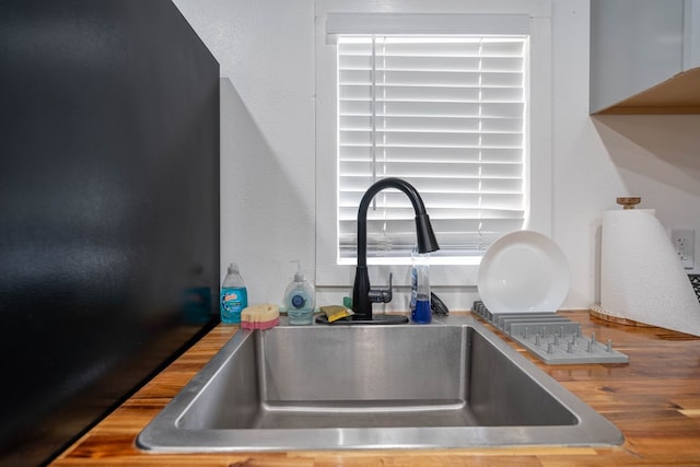 411 N San Jacinto St, Odessa, TX 79762 - kitchen view of a sink