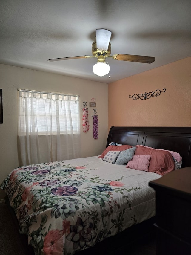 3207 Eastland Ave, Odessa, TX 79763 - bedroom featuring a ceiling fan
