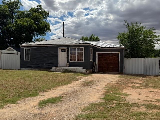 207 NW 3rd, Seminole, TX 79360 - photo 1