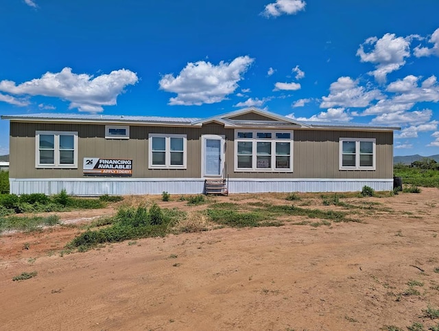 9 Prairie View Ln, Alpine, TX 79830 - manufactured / mobile home featuring entry steps
