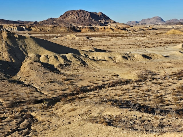 Listing photo 2 for 2071 Grass Draw Rd, Terlingua TX 79852