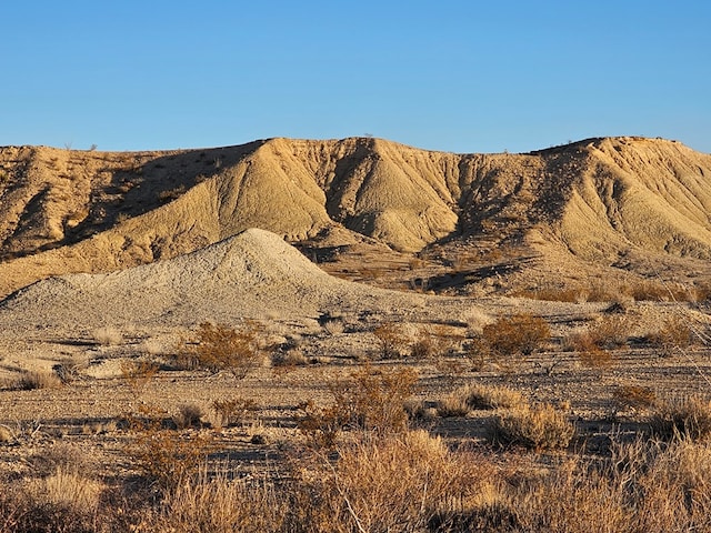 Listing photo 3 for 2071 Grass Draw Rd, Terlingua TX 79852