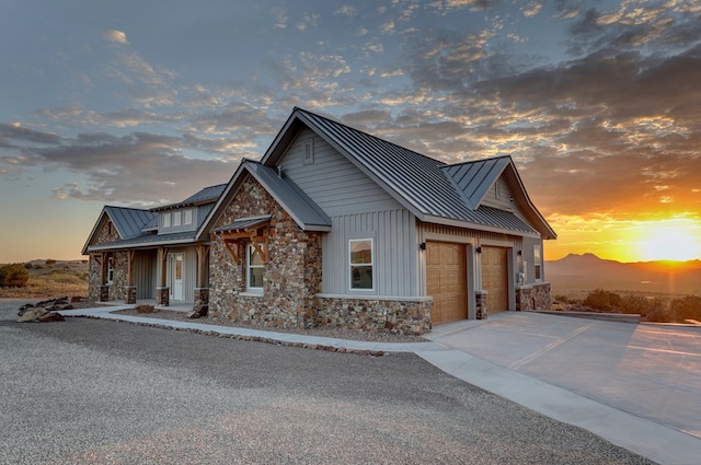 view of front of property featuring a garage