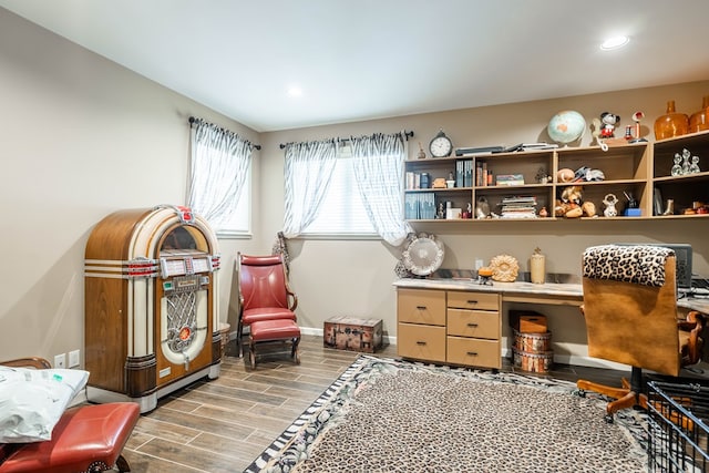 sitting room with light hardwood / wood-style flooring