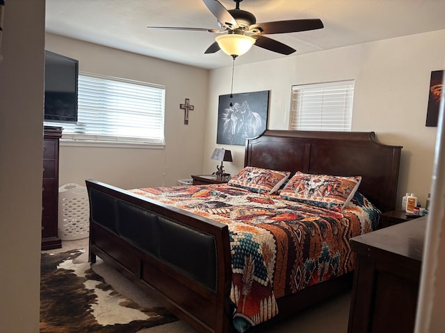 bedroom featuring a ceiling fan