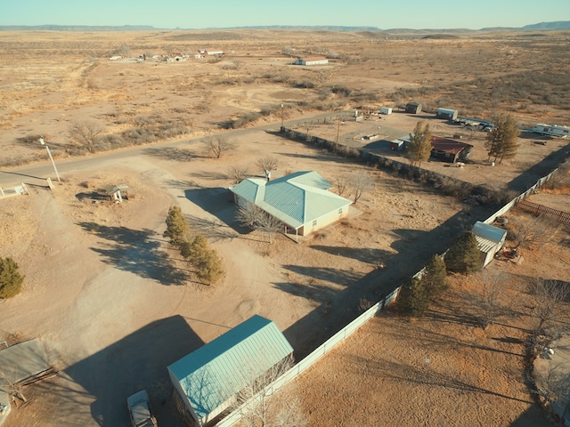 birds eye view of property featuring a rural view