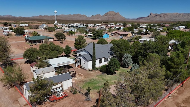 bird's eye view with a mountain view