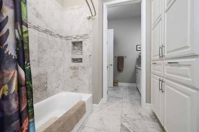 bathroom featuring shower / tub combo with curtain