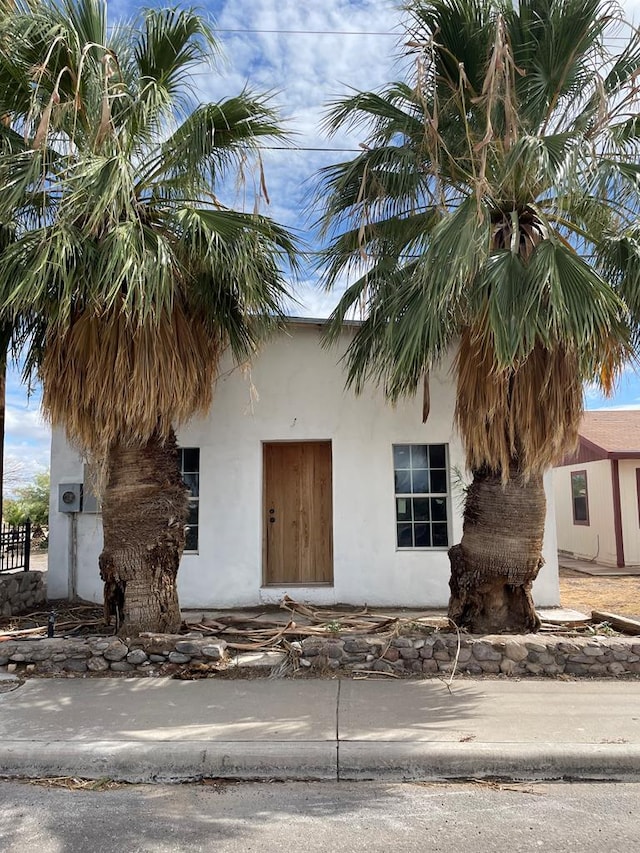 view of front of home