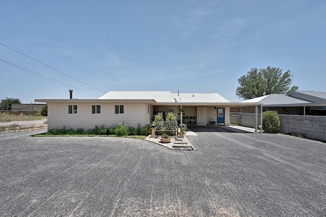 ranch-style house with a porch