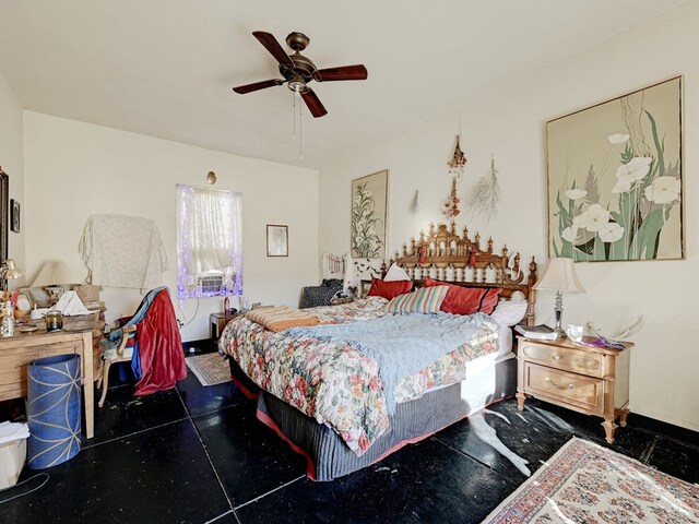 bedroom featuring ceiling fan