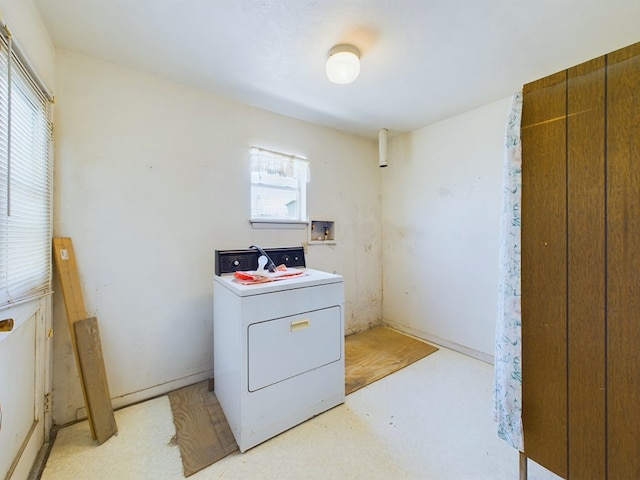 laundry area featuring washer / dryer