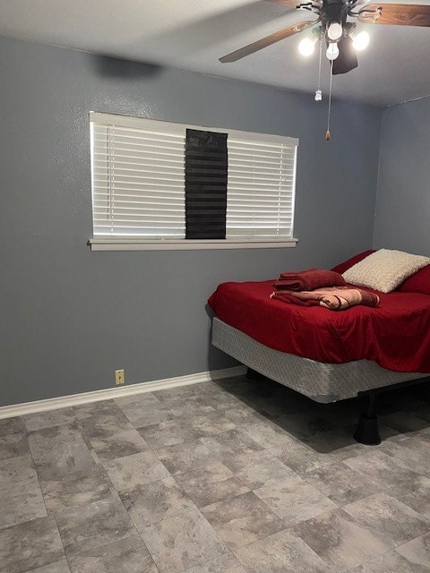 bedroom with ceiling fan