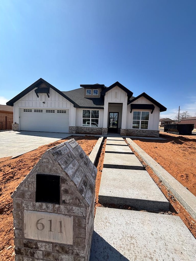 view of front of home featuring a garage