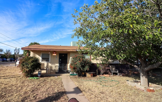 view of front of property