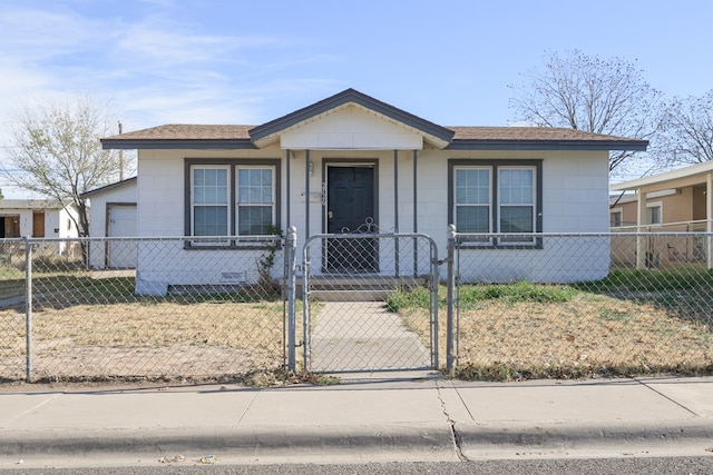 view of front of house with a front lawn