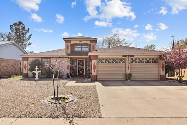 view of front facade with a garage