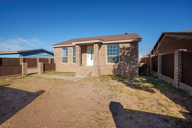 Listing photo 3 for 425 E Odessa St, Odessa TX 79761