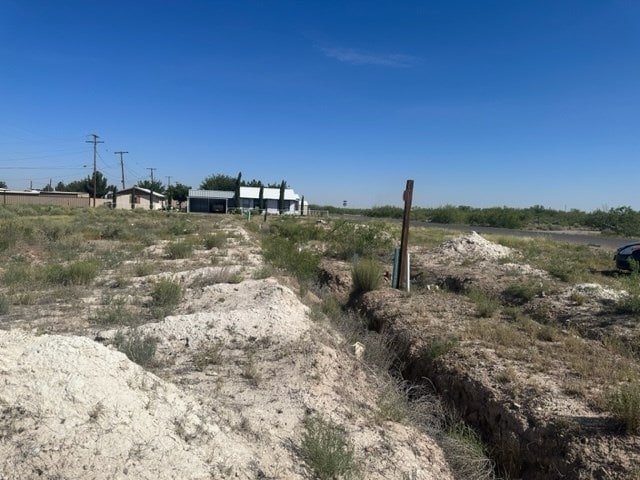 Listing photo 3 for TBD N Oak St, Pecos TX 79772