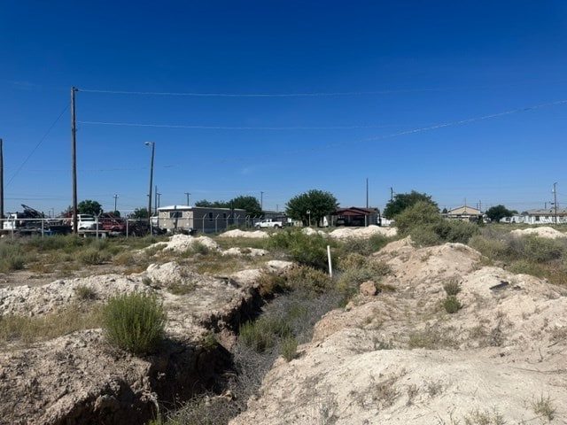 Listing photo 2 for TBD N Oak St, Pecos TX 79772