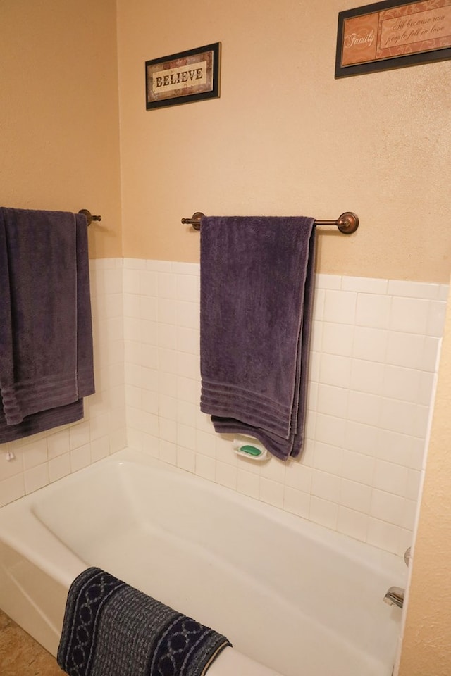 bathroom with a bathtub