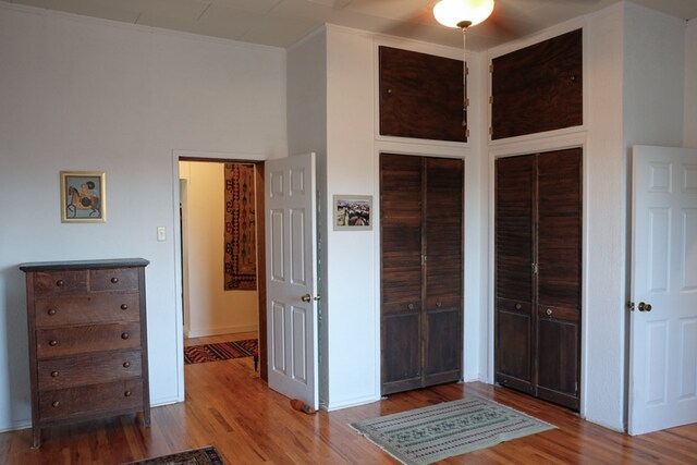 garage with ceiling fan