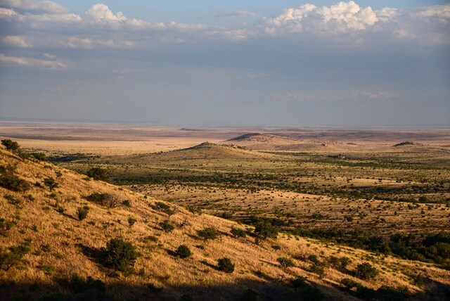 view of mountain feature