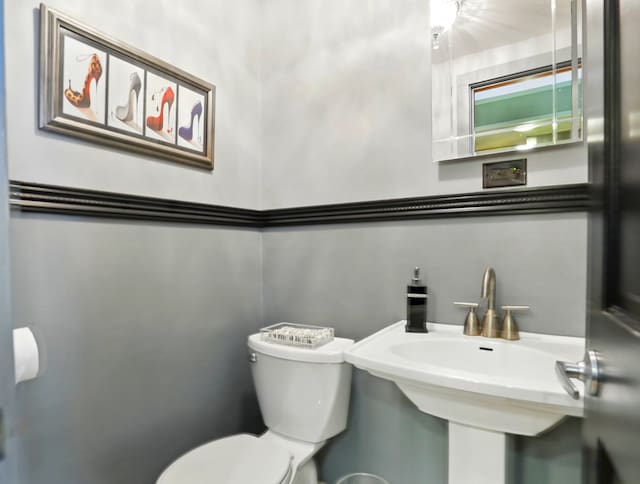 702/704 S Wilbur Ave, Sayre, PA 18840 - bathroom with toilet