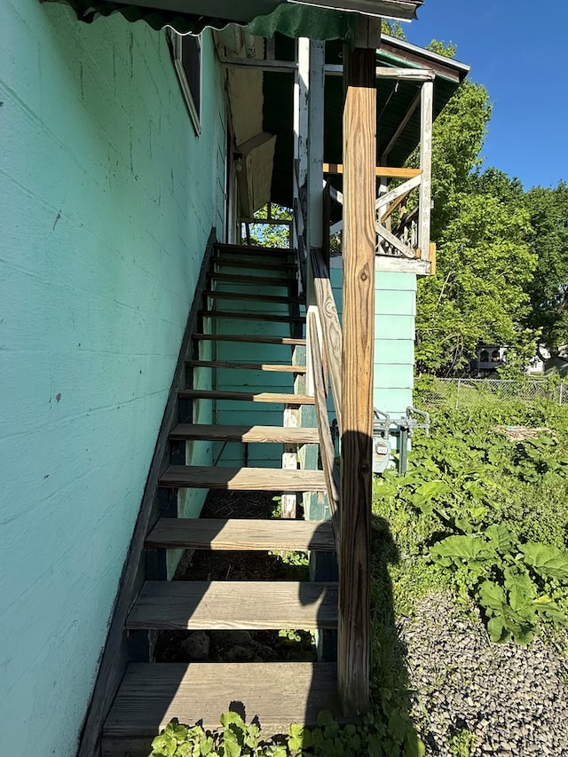 321/2 Pine St, Waverly, NY 14892 - view of staircase