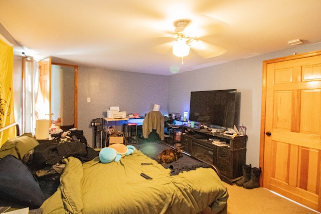 bedroom with carpet flooring and ceiling fan