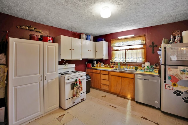 kitchen with appliances with stainless steel finishes and sink