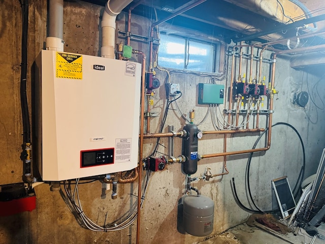 425 Gateway Industrial Park Rd, Athens, PA 18810 - utility room with water heater