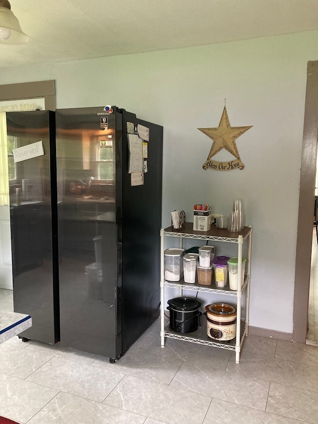 115 Pine St, Galeton, PA 16922 - detailed view of freestanding refrigerator and baseboards