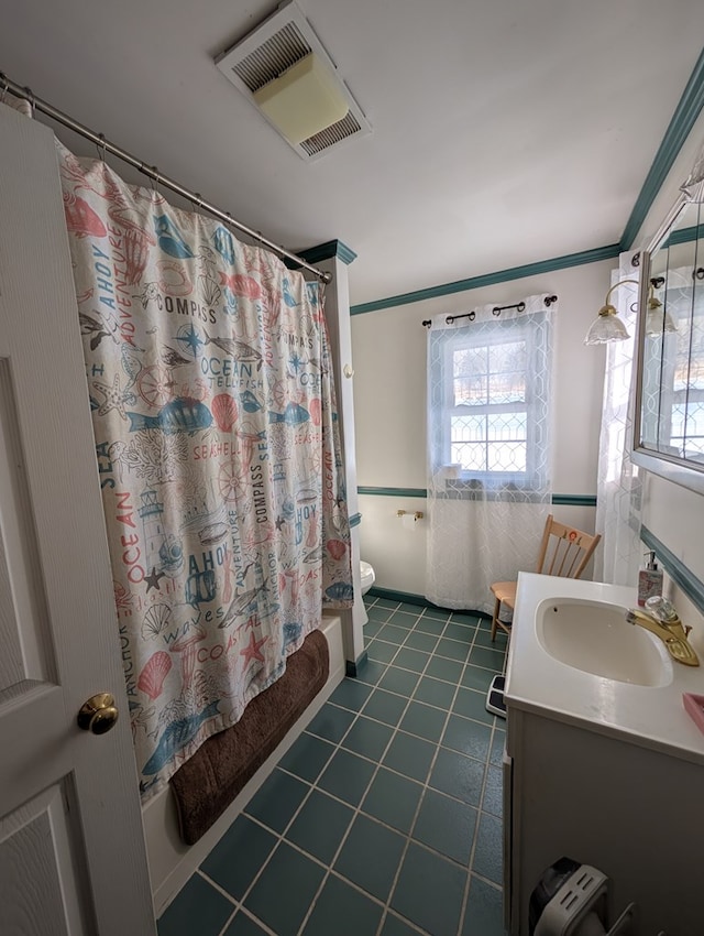 full bath featuring toilet, crown molding, visible vents, and shower / bath combination with curtain