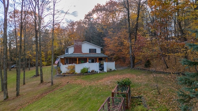 view of front of home with a front yard