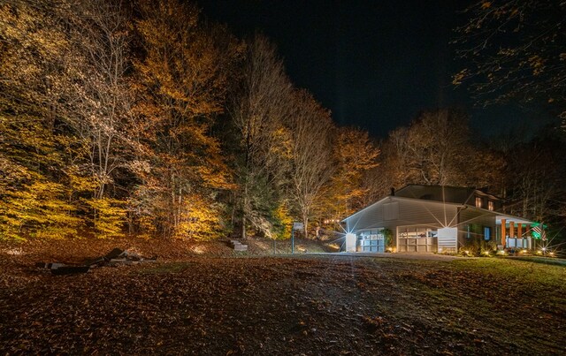 view of yard with a carport