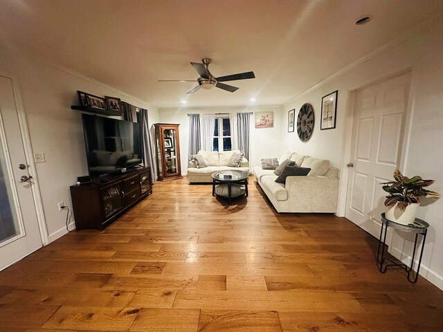 living room with a notable chandelier, vaulted ceiling, and dark wood-type flooring