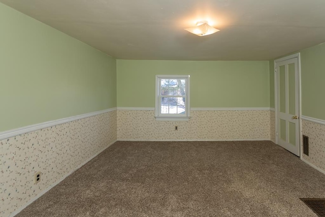 empty room with carpet