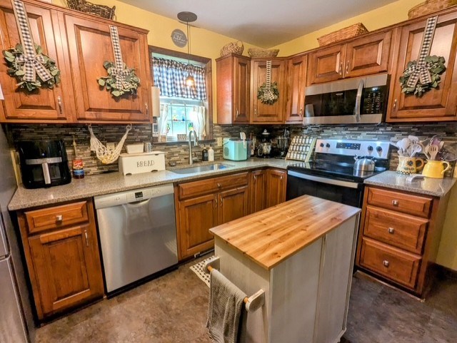 91 Carlton Dr, Covington, PA 16917 - photo 9