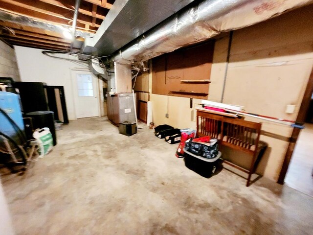 401 Valley View Rd, Wyalusing, PA 18853 - unfinished below grade area with heating unit