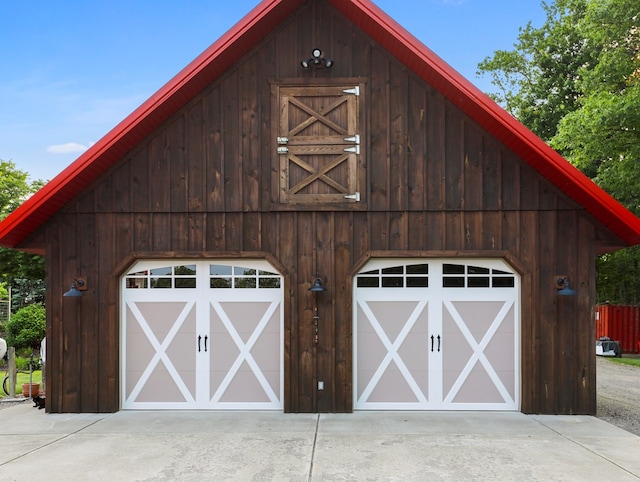 4535 Covered Bridge Rd, Ulster, PA 18850 - garage featuring a garage and driveway