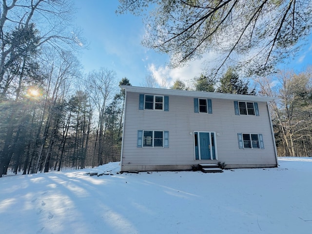 view of front of property