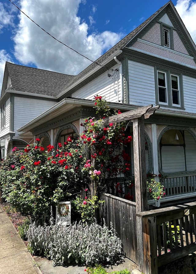 view of home's exterior