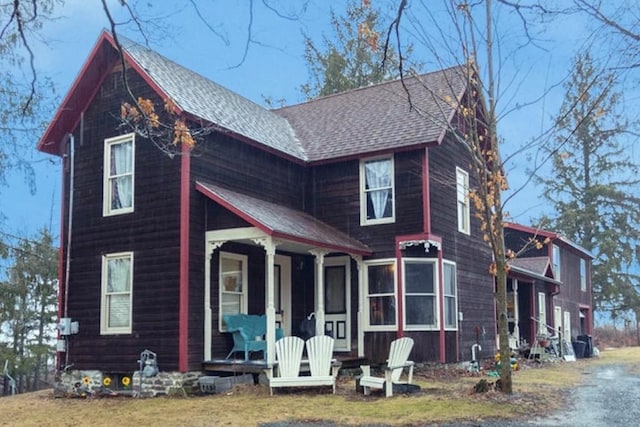 view of front facade featuring covered porch