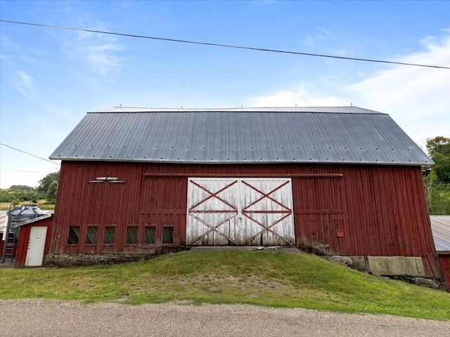 view of outdoor structure