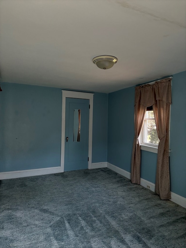 922 W Lockhart St, Sayre, PA 18840 - unfurnished room with carpet floors