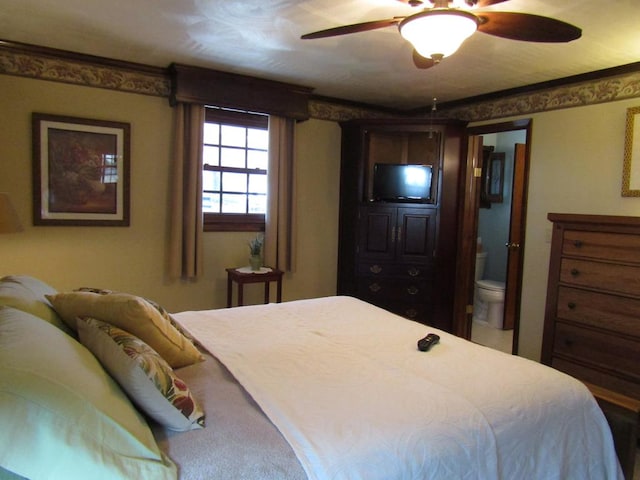 bedroom featuring ceiling fan